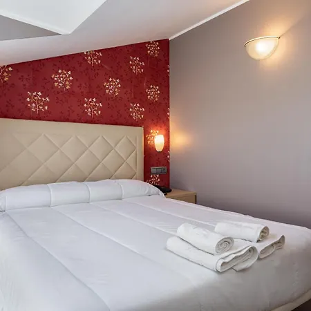 Apts Cueto 4c Atico 2 Adultos Apartman *